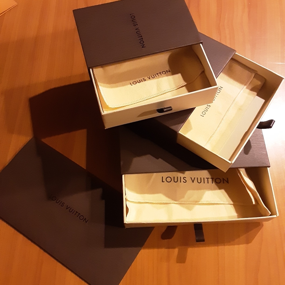Louis-vuitton boxs &pouchs lot